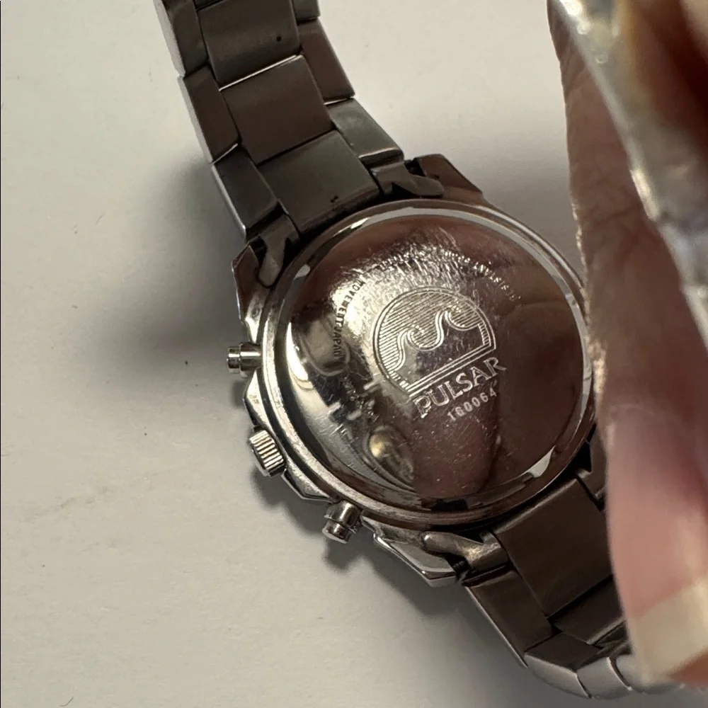 Pulsar Men's Chronograph Watch Silver Some Scratches Requires Battery